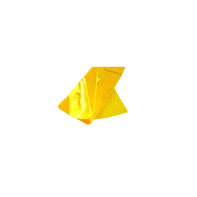 Paquete de 3 pliegos de papel celofán amarillo translúcido sobre fondo blanco, ideal para manualidades y envolturas.
